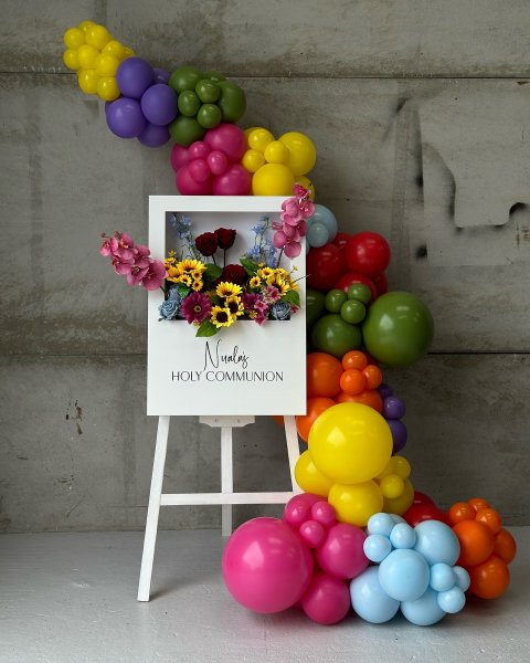 Rainbow vibes 🌈 

.

.

.

#marleyandnusha #balloons #bal...