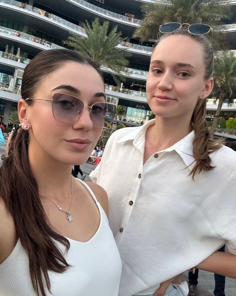 Elena and Amina in Dubai 🇦🇪

#elenarybakina #rybakina #ka...