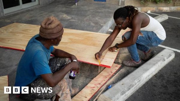 Hurricane Beryl: Jamaicans brace for deadly storm