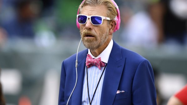 Philadelphia radio host Howard Eskin suspended from Phillies home games over ’unwelcome kiss’