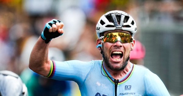 Mark Cavendish claims record-breaking 35th career Tour de France stage win