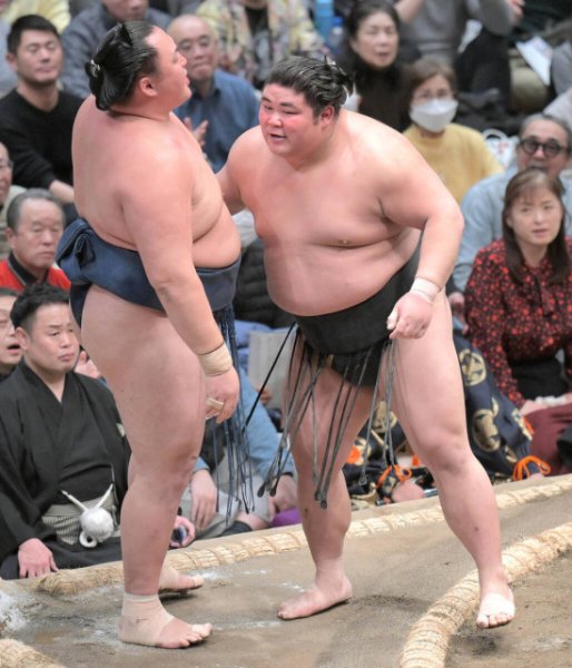 伯乃富士が４勝目　初対戦から４連敗だった玉鷲に連勝「自分の力がついてきているところもある」（スポーツ報知）｜ｄメニューニュース