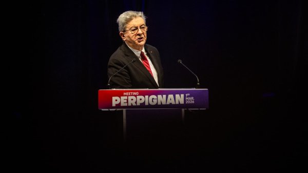 "Pas un dérapage mais une stratégie": Mélenchon encore accusé d'antisémitisme en s’en prenant à Glucksmann