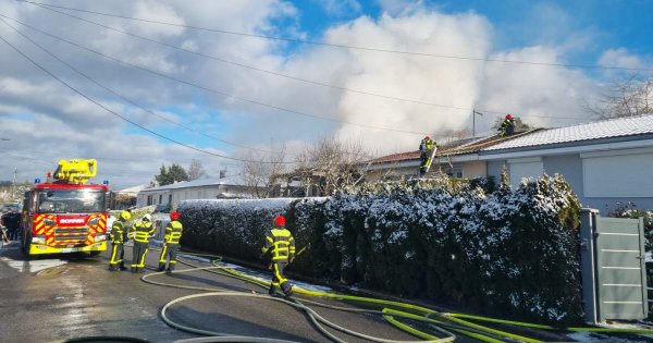 Liverdun. Une maison de Toulaire en feu