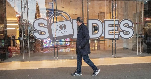 «On peut s’attendre à des belles ventes sur les pièces chaudes»: la neige et le froid au secours des soldes