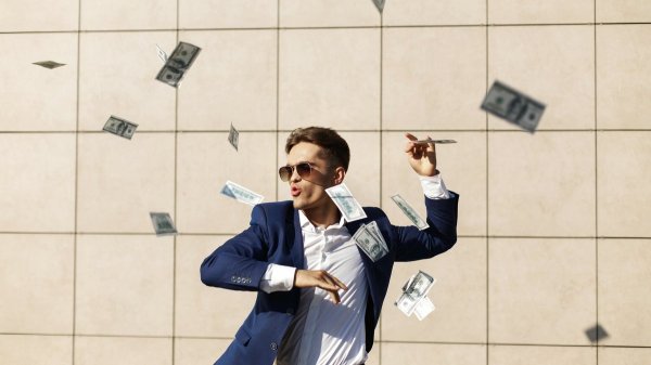 Житель Липецкой области выиграл в лотерею 100 млн рублей