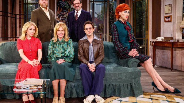 Théâtre à Paris : Balasko, Boujenah, Darroussin, Célarié, … On a classé les nouvelles pièces à aller voir (ou pas)