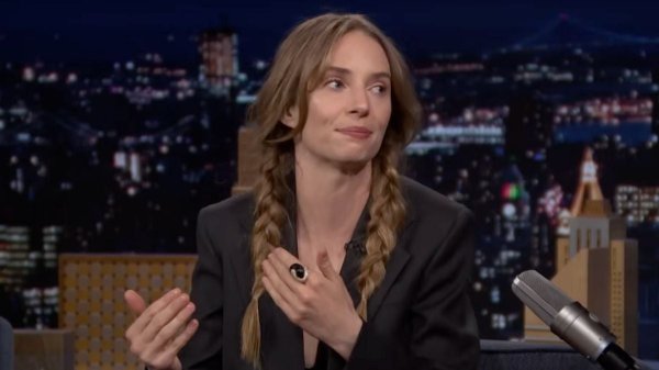 Maya Hawke Praises the 'Hunger Games' Franchise for Being 'Explicitly Anti-Fascist' and 'Mainstream' at the Same Time | Video