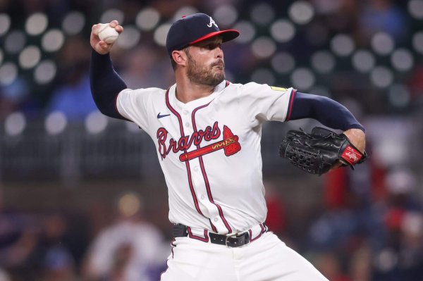 Braves sign Tyler Kinley as Atlanta keeps bolstering its bullpen