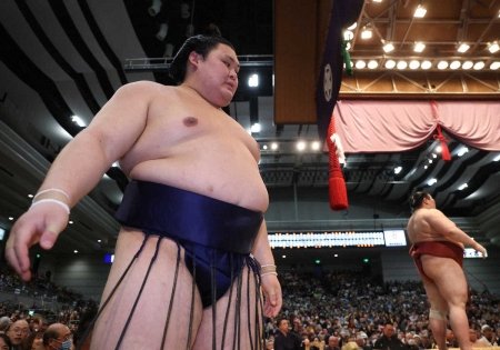 横綱・大の里、昇進後初の初日から2連敗…春場所連覇へ暗雲「一日一番集中して」（スポニチアネックス）｜ｄメニューニュース