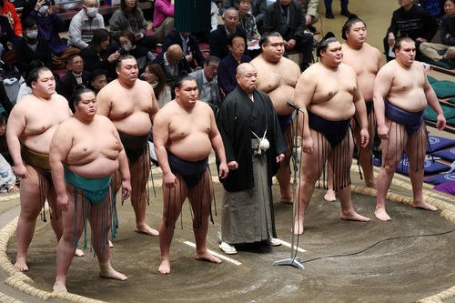 八角理事長、初日恒例の協会あいさつ「初頭の本場所にふさわしい大相撲を」と熱戦を約束（日刊スポーツ）｜ｄメニューニュース