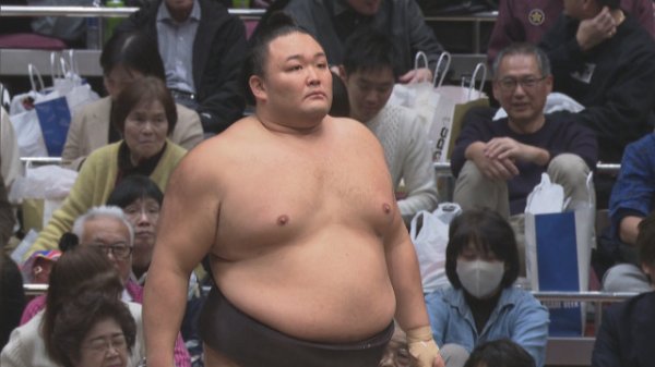 朝乃山、幕内復帰後の初白星　羽出山を寄り倒しで下す【大相撲初場所 2日目結果】（FNNプライムオンライン）｜ｄメニューニュース