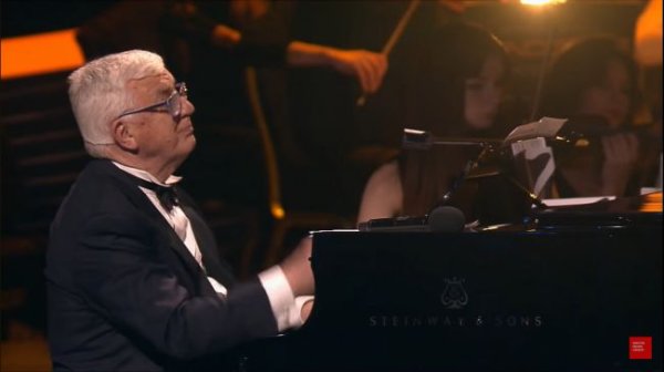 Врачи запретили: легендарный маэстро не сыграет на рояле на юбилейном концерте: EADaily