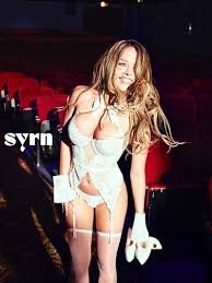 Сидни Суини