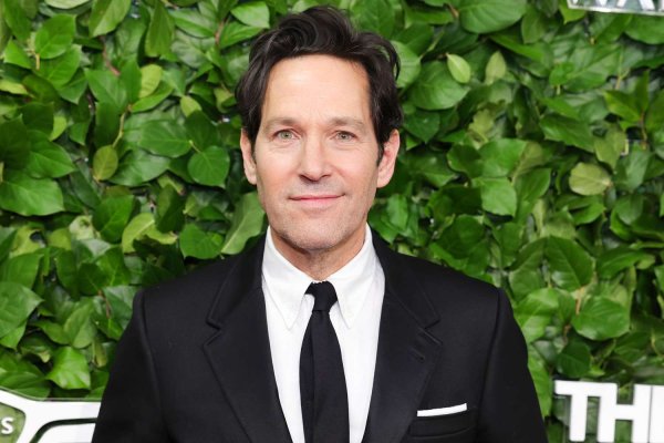 Paul Rudd reacts to being told he has a 'huge penis' in interview