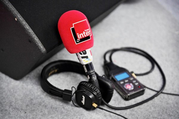 Audiences radio : France Inter remonte, RTL dégringole, France Culture bat son record