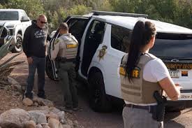 how old is savannah guthrie