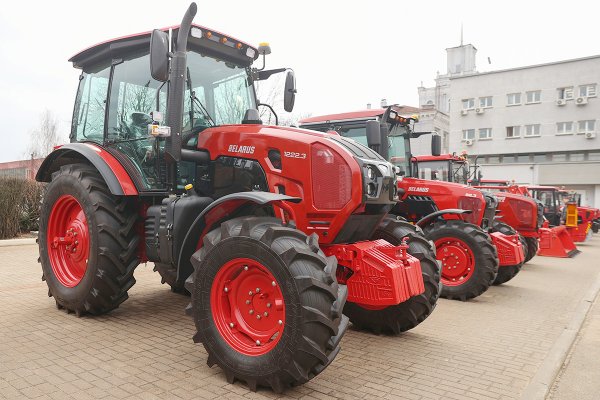 В Минсельхозпроде утвердили рекомендуемые нормы времени на техобслуживание тракторов в период эксплуатации