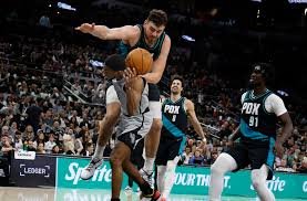 スパーズ 対 ブレイザーズ