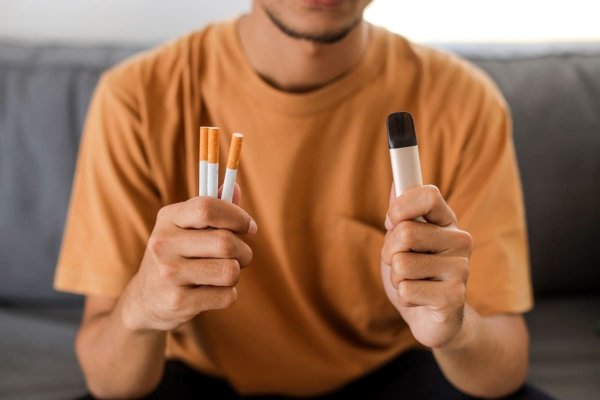 【たばこ税】2026年「加熱式たばこ」が増税で、1箱「500円→700円」の値上げに!?「紙巻きたばこ」は2027年以降に増税の見込み…もし“禁煙”したら、いくら節約できるでしょうか？（ファイナンシャルフィールド） - Yahoo!ニュース