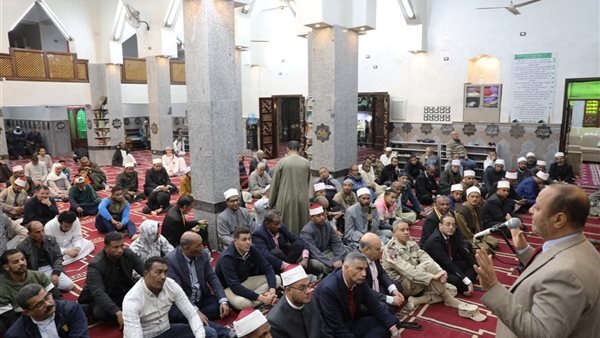 فى أجواء روحانية.. محافظ أسوان يشهد إحتفالية ليلة الإسراء والمعراج