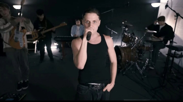 На концерт 20-летнего Вани Дмитриенко в тайском Пхукете можно сходить за 7000 евро