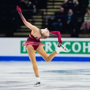 Euro de patinage I Niina Petrokina conserve son titre, Lorine Schild tombe de haut - Eurosport