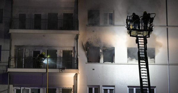 En direct Lyon. Incendie dans un immeuble de la Croix-Rousse : le feu est circonscrit, une personne blessée aux mains