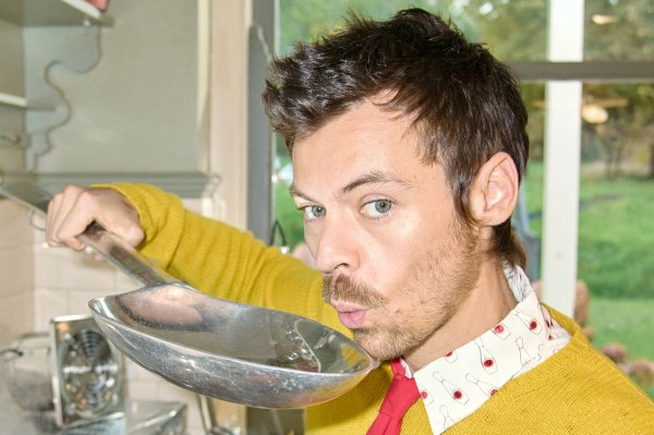 Harry Styles Declares 'We Belong Together' on New Single 'Aperture'