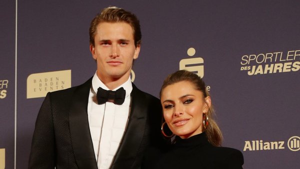 Zverev Faces Cerundolo in Miami Open Quarterfinals with Girlfriend Support - SSBCrack News