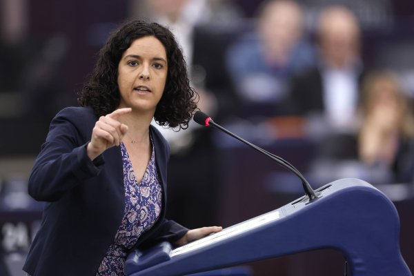 «C'est homophobe» : quand Manon Aubry confond séropositifs et homosexuels 