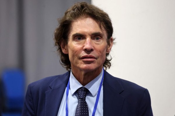 Arno Klarsfeld visé par une procédure disciplinaire du Conseil d’Etat pour ses propos sur les « grandes rafles » d’étrangers