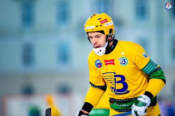 «Триколор» покажет матчи суперлиги по хоккею с мячом на «Триколор Спорт», «ТВ Спорт» и «Хоккей ТВ» | TV Mag, «Триколор», 2026