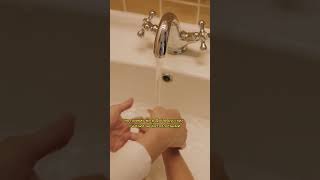 ПОЧЕМУ РУССКИХ В ДУБАЕ СЧИТАЮТ НЕЧИСТОПЛОТНЫМИ? #дубай #shorts #оаэ #жизньвдубае #дубай2022