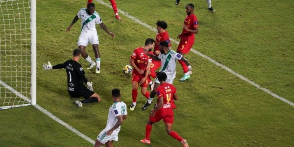 «Аль-Кадисия» — «Аль-Хиляль»: кто победит в центральном матче тура?