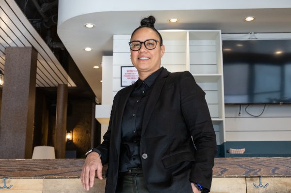 Women’s Sports Bar From NU Alumna Opening Near Wrigley Field