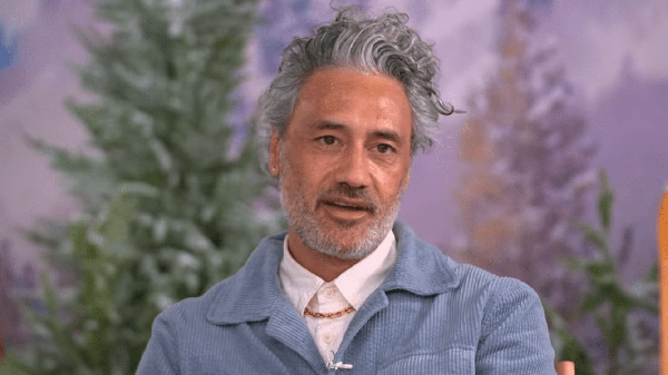 Taika Waititi Says His ’Star Wars  Movie Needs to Be ’More of Its Own Thing  and He ’Can t Wait  to See Chris Hemsworth s Thor in ’Avengers: Doomsday 