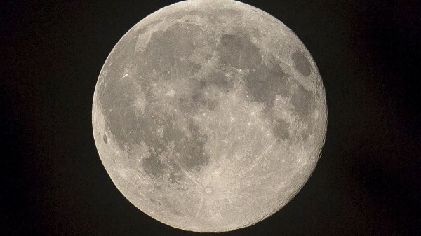 How best to see tonight's Snow Moon