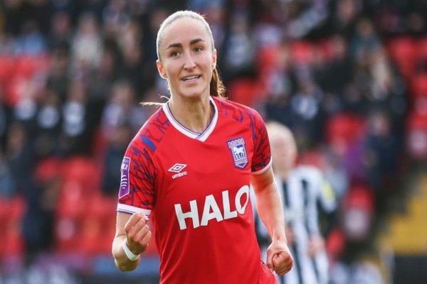 Town Women close the gap in relegation fight with point against Magpies