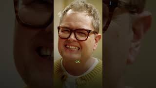 Alan Carr is joined by Susie Dent to uncover the nation’s secret brain-boxes #SecretGeniusC4