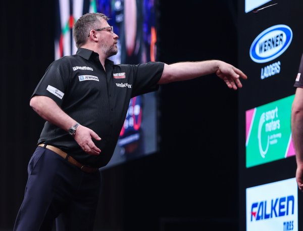Wade Weary of Outsider Status | Darts World Magazine