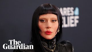 Grammy Awards red carpet – watch live