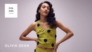 Olivia Dean - A Couple Minutes | A COLORS SHOW