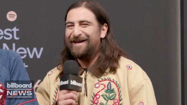 Noah Kahan On New Song, “The Great Divide,” & New Album, Gives Olivia Dean Her Flowers | Spotify Best New Artist Party 2026