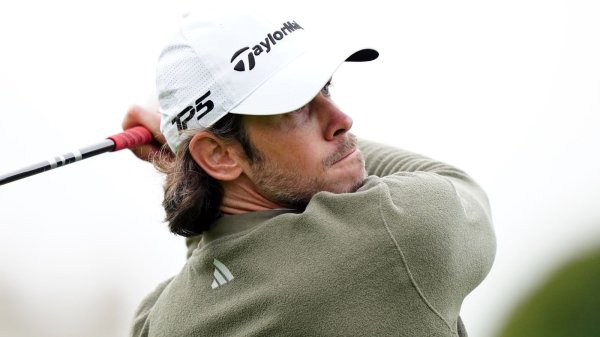 Reignwood Icons of Football: Team England hold narrow lead over Team World after opening day