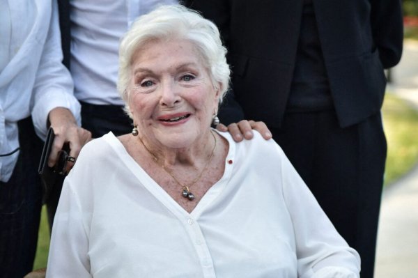 Line Renaud : une carrière légendaire et un patrimoine conséquent