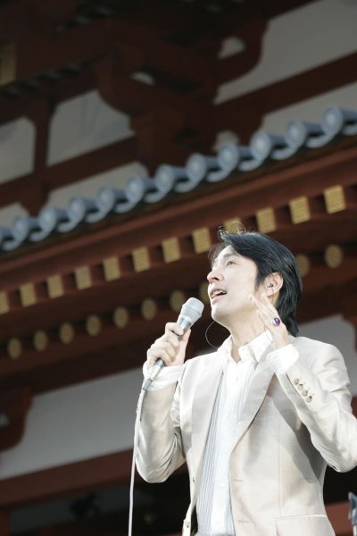 ＜祝40周年 徳永英明特集＞ファンの皆さまからのリクエスト企画で選ばれた伝説のライブ2本を3月・4月にWOWOWで放送・配信！