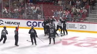 Джош ливо подрался с Савельевым