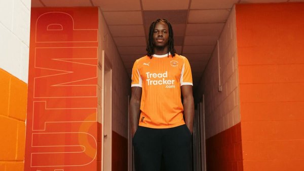 Blackpool add Jamaican international from Charlton in second Deadline Day deal 