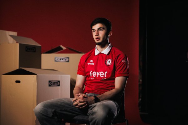 Eile signs for City - Bristol City FC